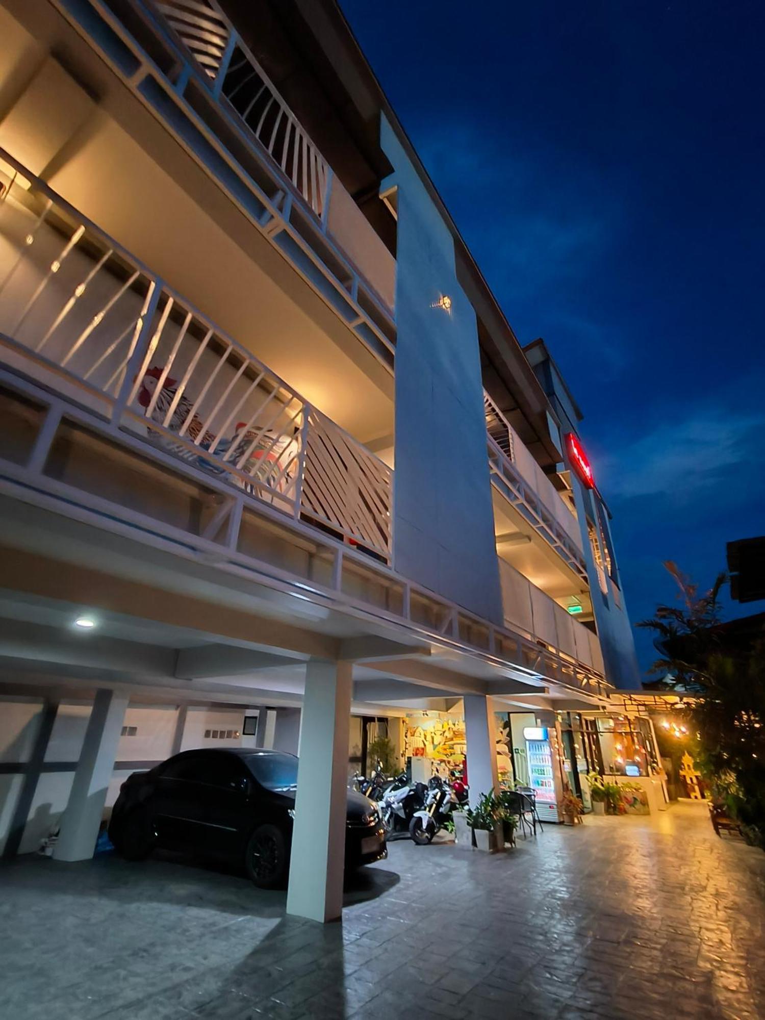 Le Neuf Nakorn Lampang Hotel Bagian luar foto